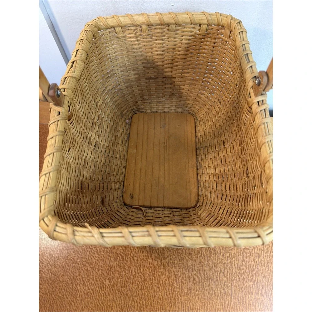 Vtg Light Toned Woven Gathering Basket Swing Wooden Handle Metal Rivets 11x8x6